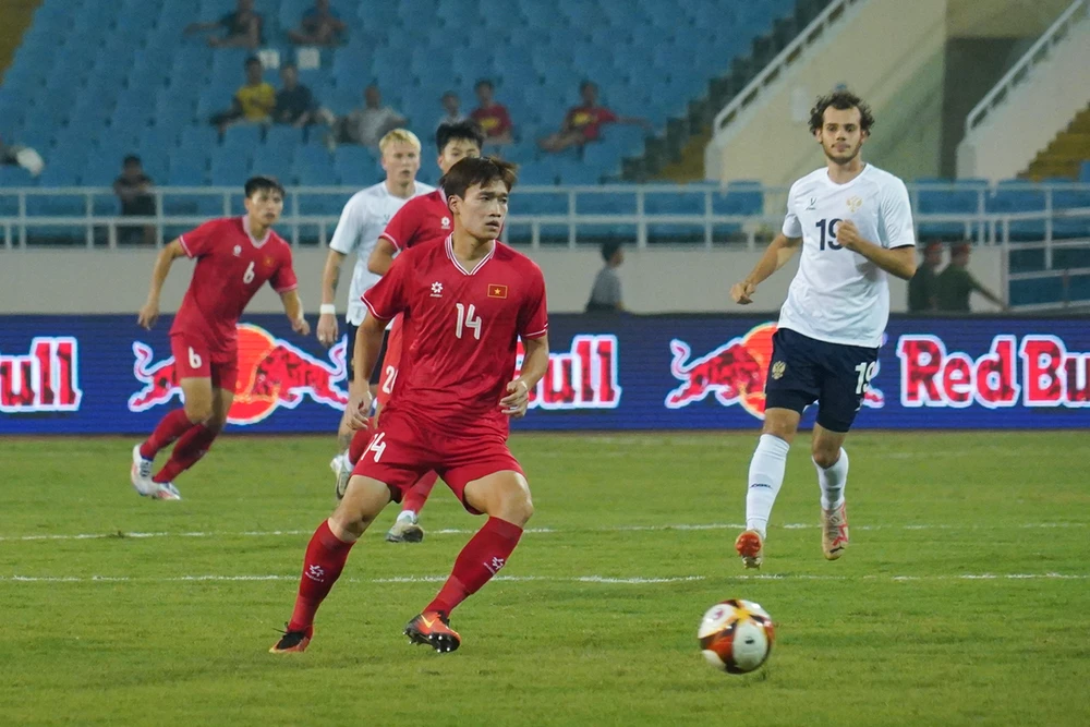 Thẻ phạt V.League chạm mốc đáng buồn - Sự suy giảm sức hút