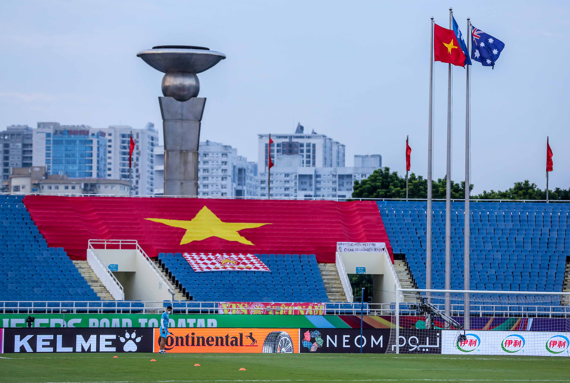 Thẻ phạt V.League chạm mốc đáng buồn - Sự suy giảm sức hút